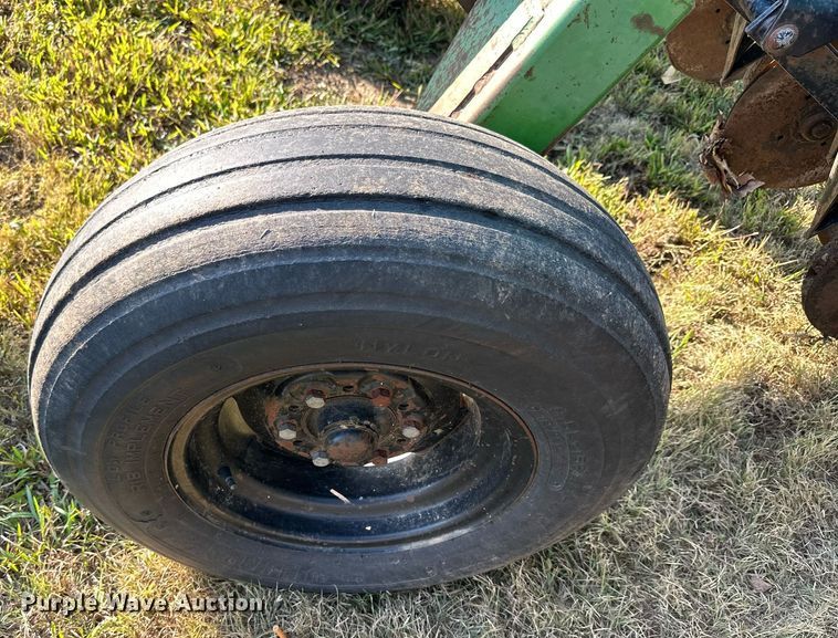 image for item NP9553 Great Plains PD15-247589  grain drill