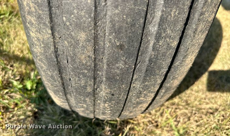 image for item NP9553 Great Plains PD15-247589  grain drill