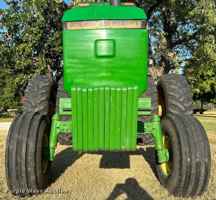 image for item NP9554 1983 John Deere 4650  tractor