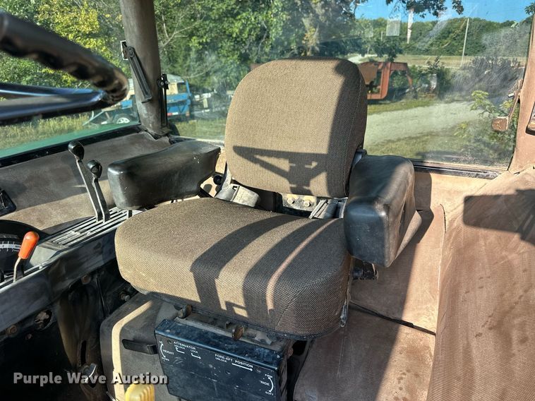 image for item NP9554 1983 John Deere 4650  tractor