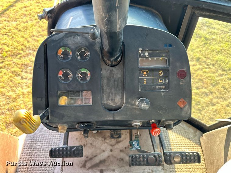 image for item NP9554 1983 John Deere 4650  tractor