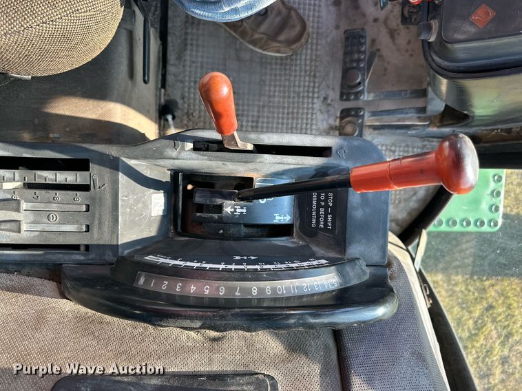 image for item NP9554 1983 John Deere 4650  tractor