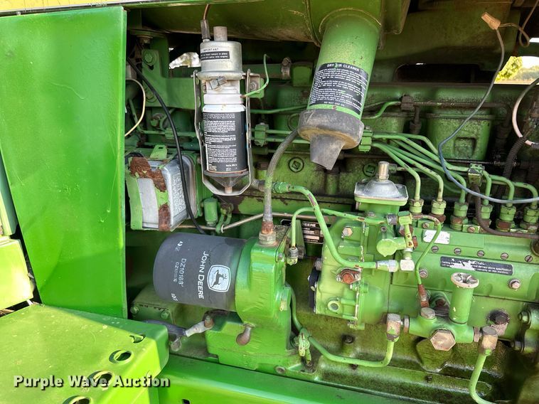 image for item NP9554 1983 John Deere 4650  tractor