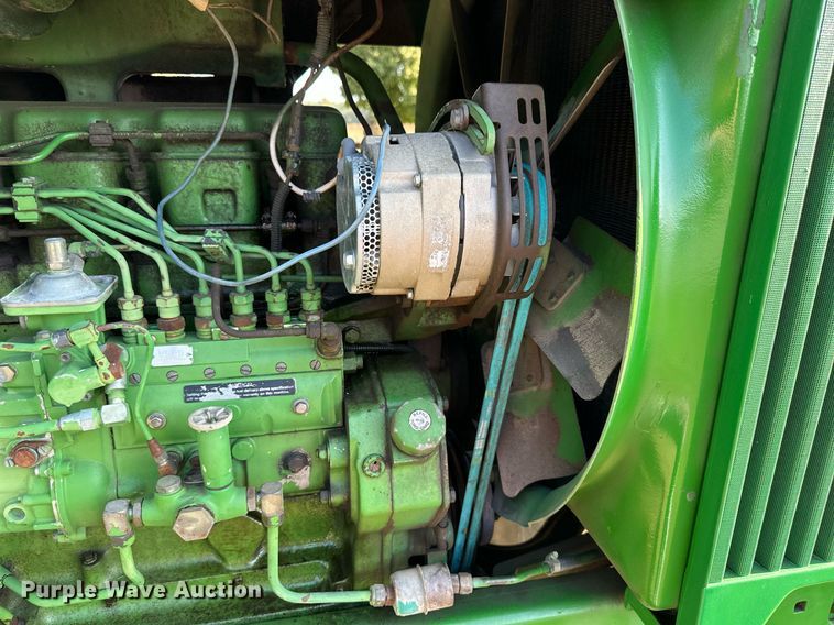 image for item NP9554 1983 John Deere 4650  tractor