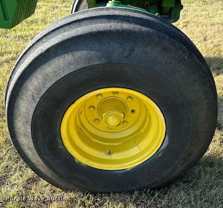 image for item NP9554 1983 John Deere 4650  tractor