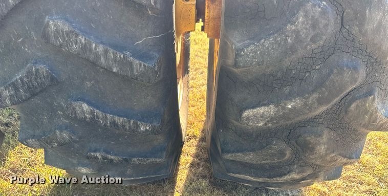 image for item NP9554 1983 John Deere 4650  tractor