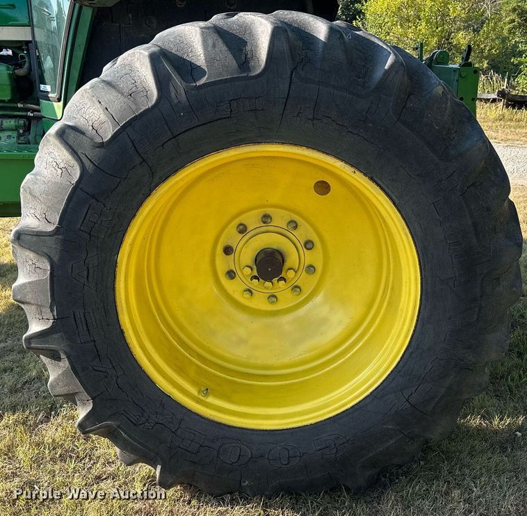 image for item NP9554 1983 John Deere 4650  tractor