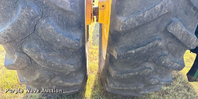 image for item NP9554 1983 John Deere 4650  tractor