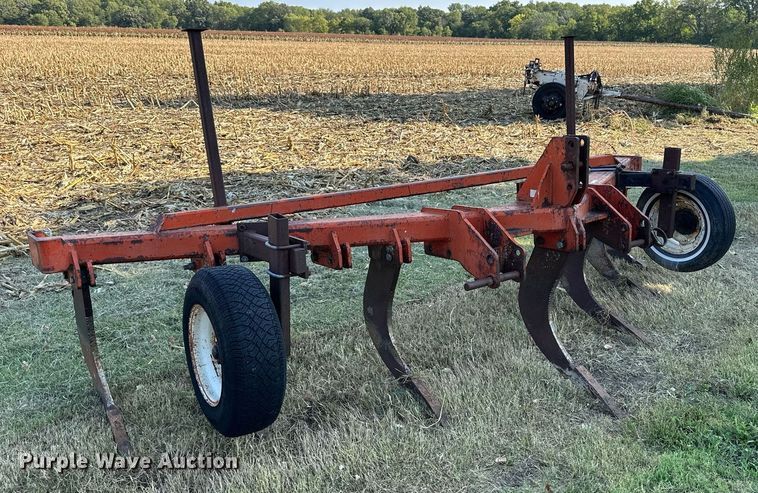 image for item NP9556 Case 513  V-ripper