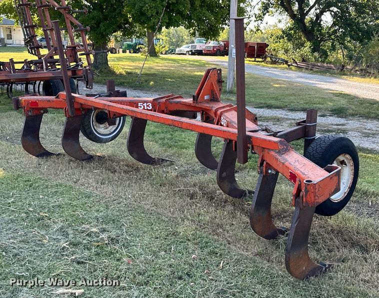 image for item NP9556 Case 513  V-ripper