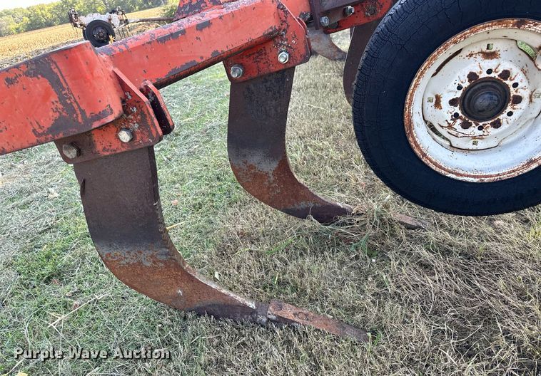 image for item NP9556 Case 513  V-ripper