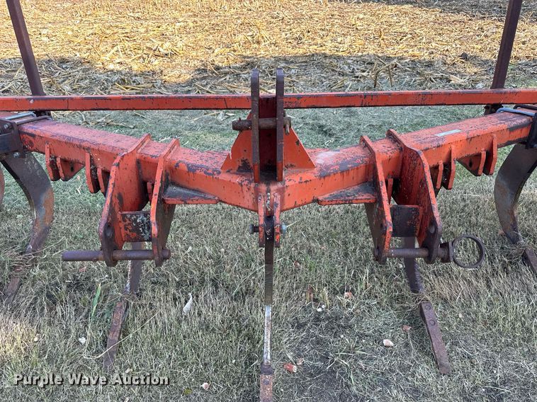 image for item NP9556 Case 513  V-ripper