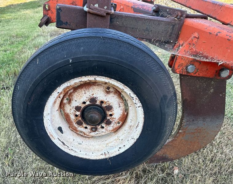 image for item NP9556 Case 513  V-ripper