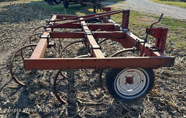 image for item NP9558 International 55  chisel