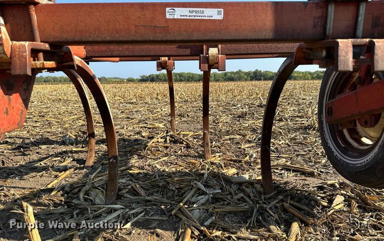 image for item NP9558 International 55  chisel