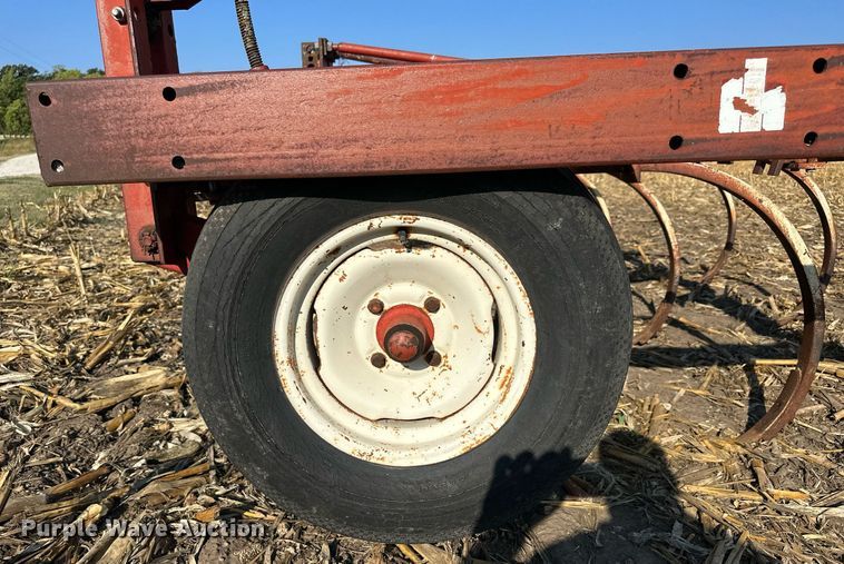 image for item NP9558 International 55  chisel