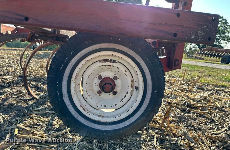 image for item NP9558 International 55  chisel