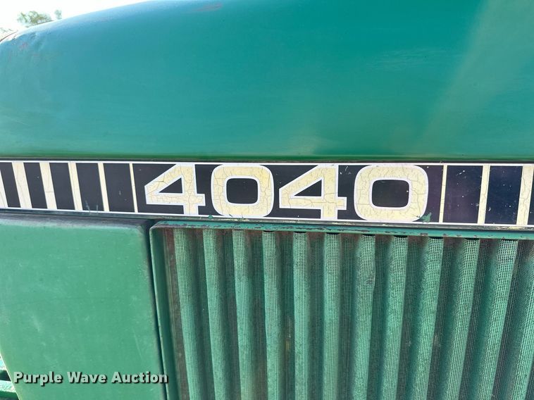 image for item NP9562 1981 John Deere 4040  tractor