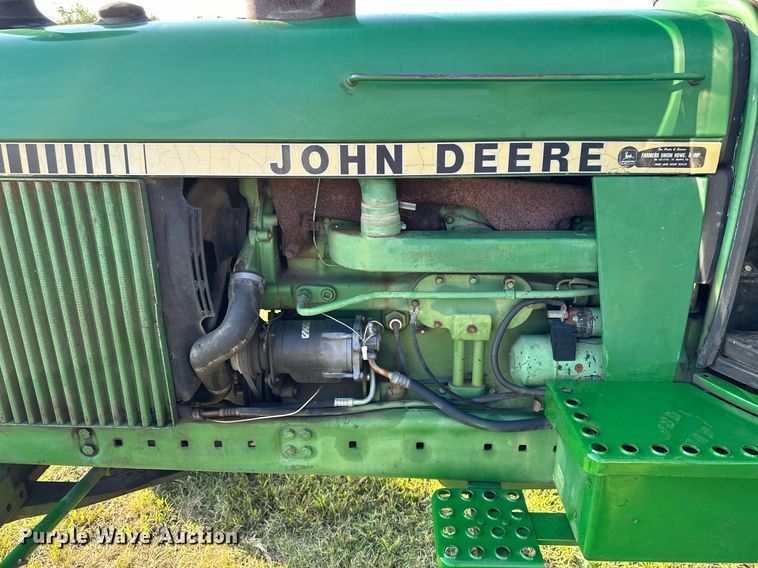 image for item NP9562 1981 John Deere 4040  tractor