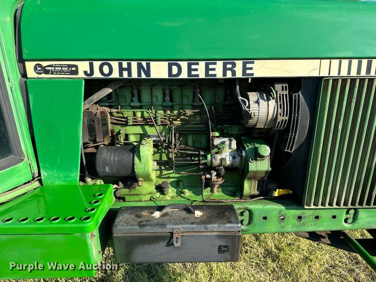 image for item NP9562 1981 John Deere 4040  tractor