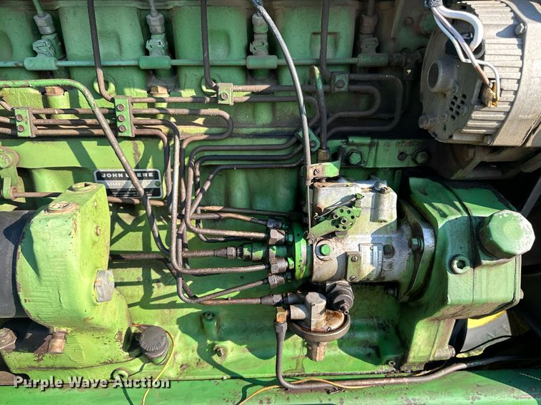 image for item NP9562 1981 John Deere 4040  tractor