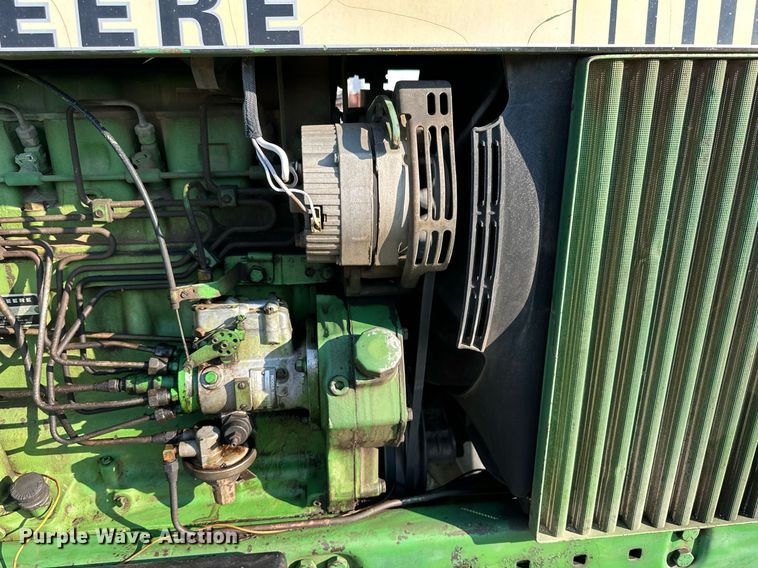 image for item NP9562 1981 John Deere 4040  tractor