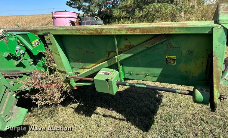 image for item NP9651 John Deere 853  all-crop head