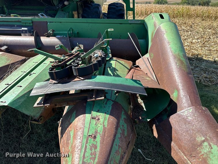 image for item NP9651 John Deere 853  all-crop head