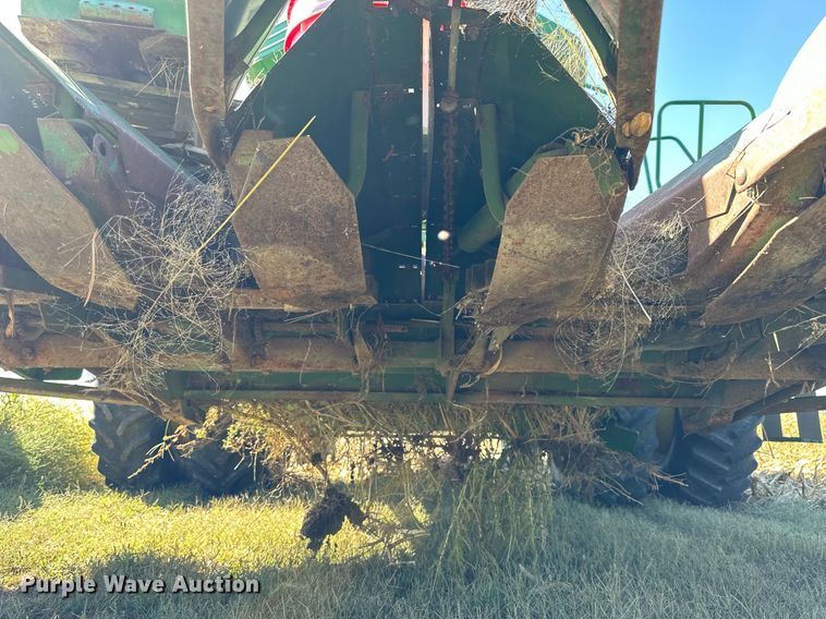 image for item NP9651 John Deere 853  all-crop head