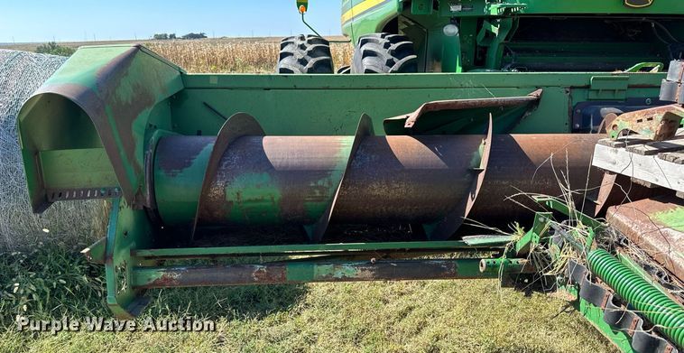 image for item NP9651 John Deere 853  all-crop head