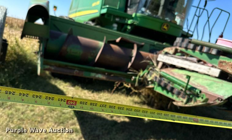 image for item NP9651 John Deere 853  all-crop head