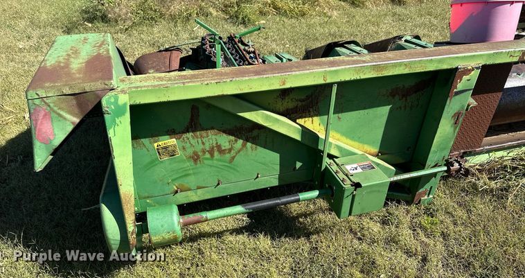 image for item NP9651 John Deere 853  all-crop head