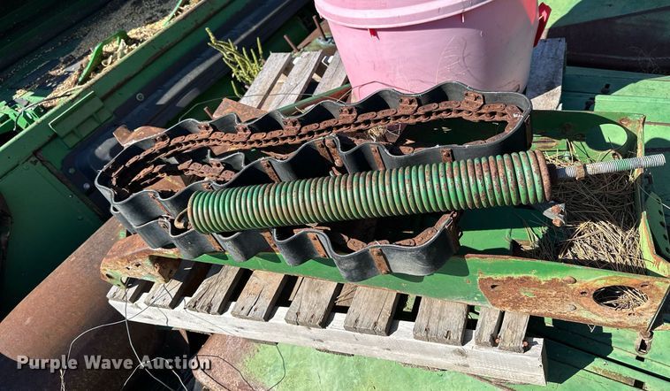 image for item NP9651 John Deere 853  all-crop head