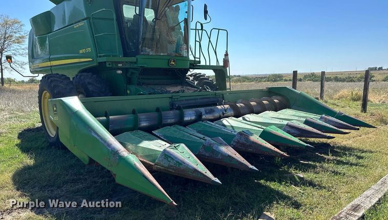 image for item NP9652 John Deere 853  all-crop head