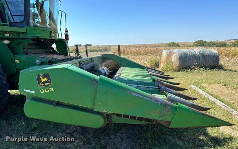 image for item NP9652 John Deere 853  all-crop head