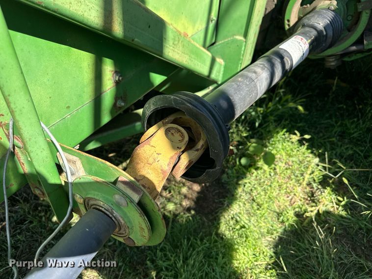 image for item NP9652 John Deere 853  all-crop head