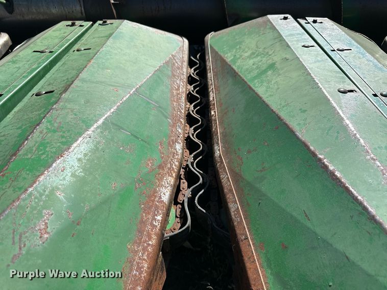 image for item NP9652 John Deere 853  all-crop head