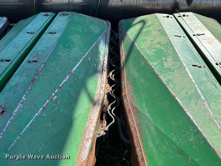 image for item NP9652 John Deere 853  all-crop head