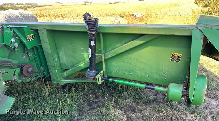 image for item NP9652 John Deere 853  all-crop head