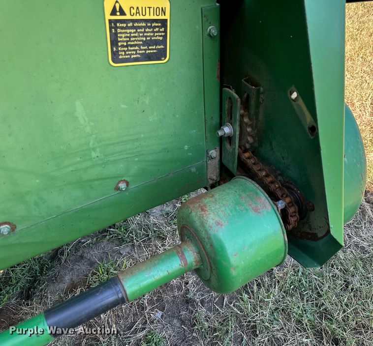 image for item NP9652 John Deere 853  all-crop head