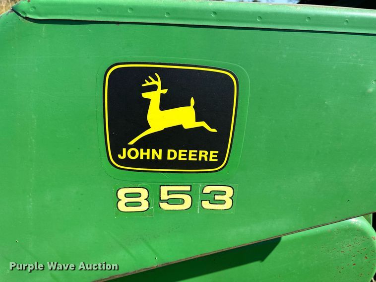 image for item NP9652 John Deere 853  all-crop head