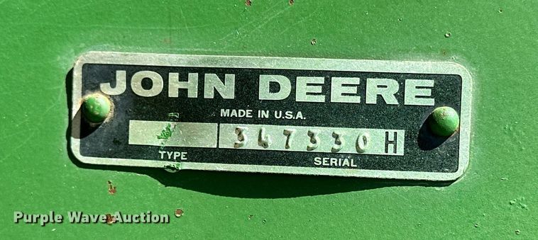 image for item NP9652 John Deere 853  all-crop head