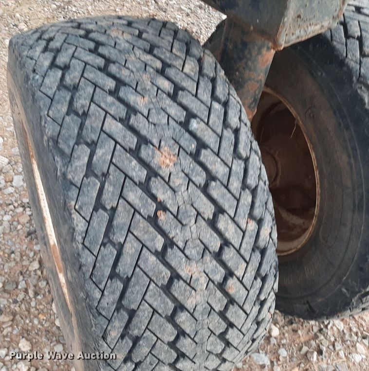 image for item NV9314 John Deere 1253A  all-crop head