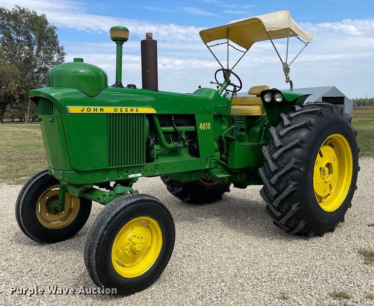 image for item NX9761 1963 John Deere 4010 tractor