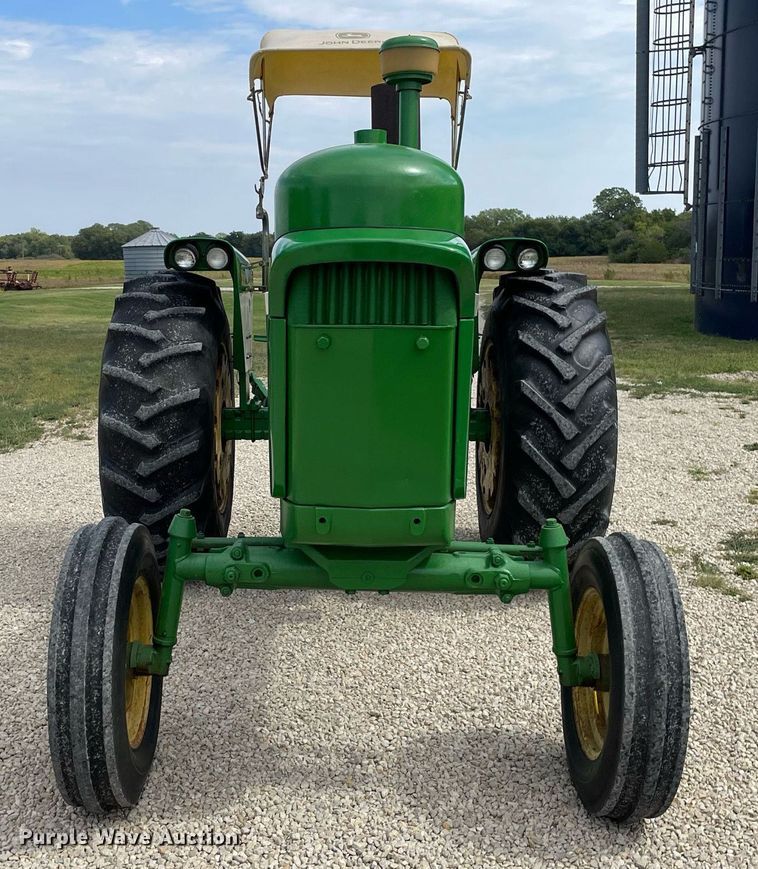 image for item NX9761 1963 John Deere 4010 tractor