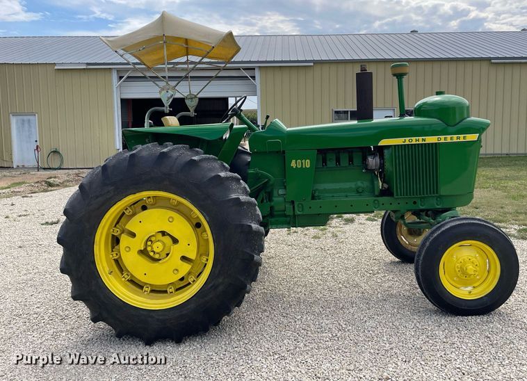 image for item NX9761 1963 John Deere 4010 tractor