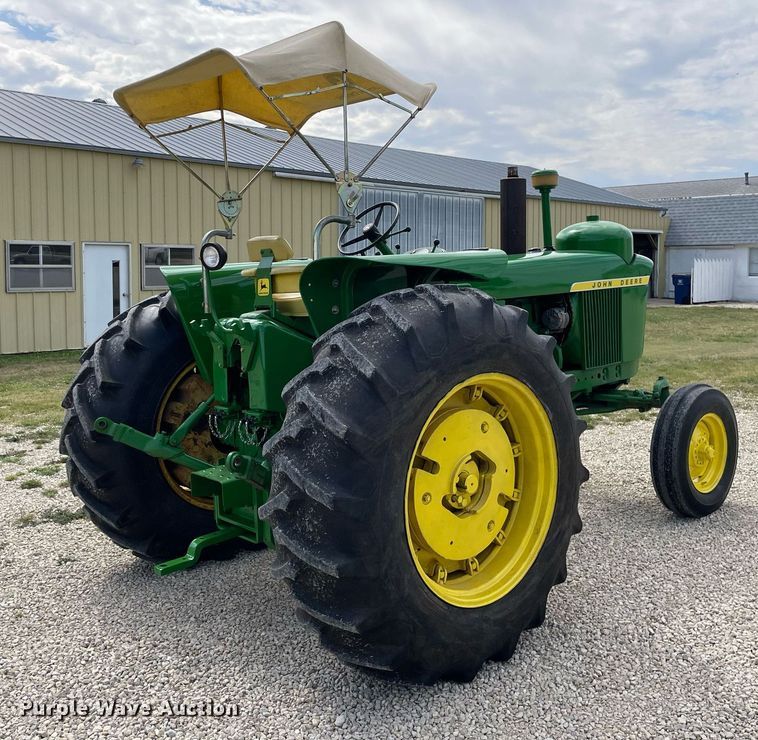 image for item NX9761 1963 John Deere 4010 tractor