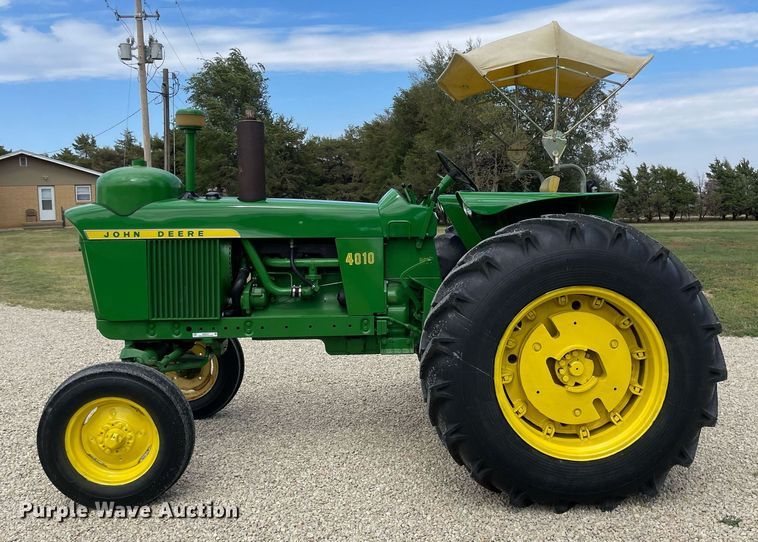 image for item NX9761 1963 John Deere 4010 tractor