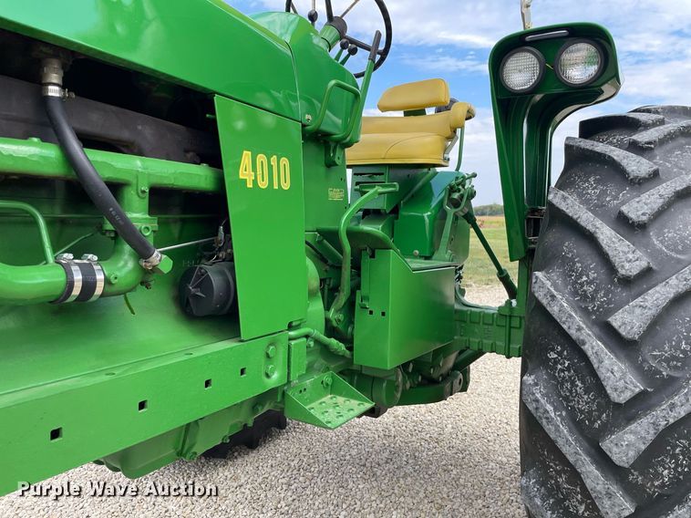 image for item NX9761 1963 John Deere 4010 tractor