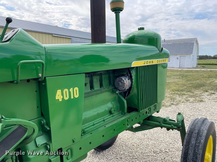 image for item NX9761 1963 John Deere 4010 tractor